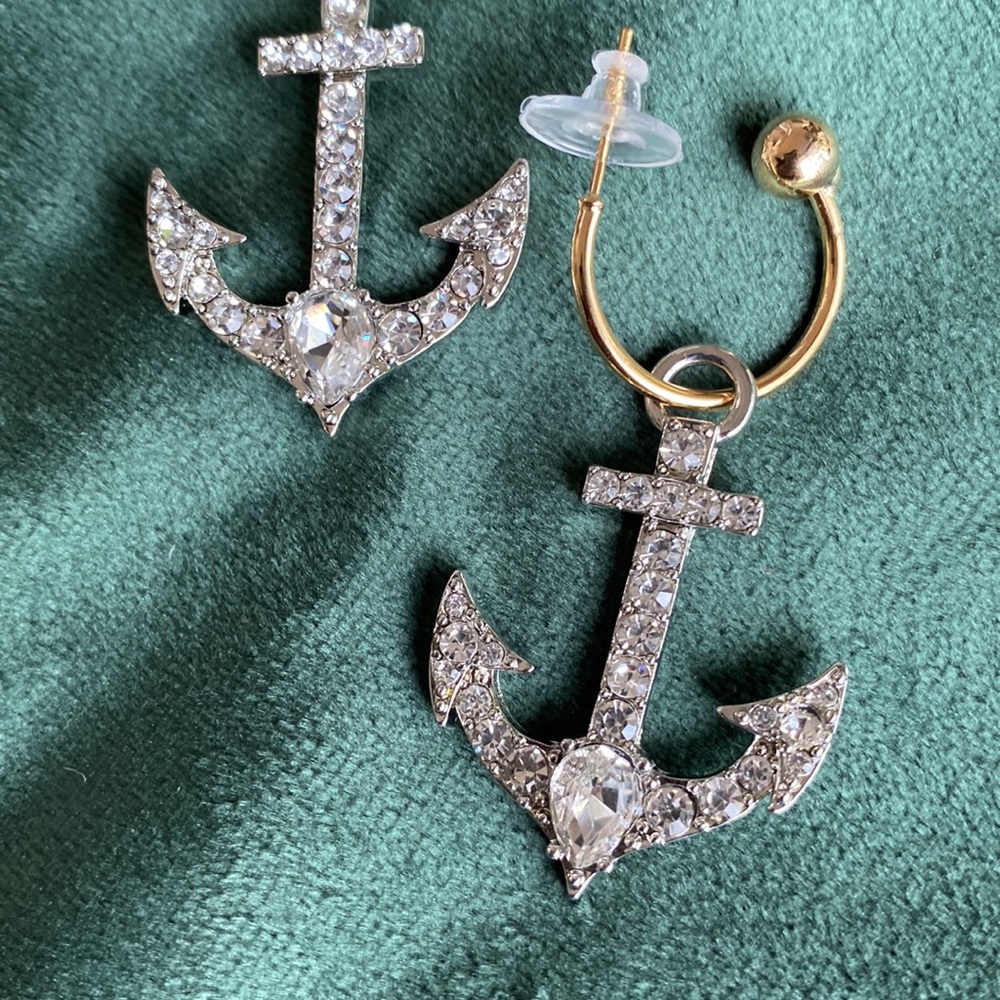 Hoop Earrings with Removable Pendant with silicon backings
